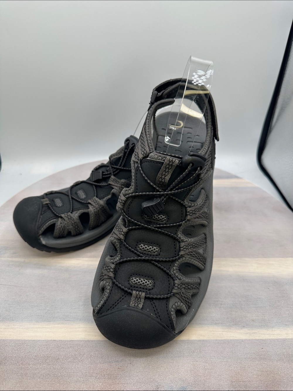 Dream Pairs Women's Black and Gray Outdoor Sandal